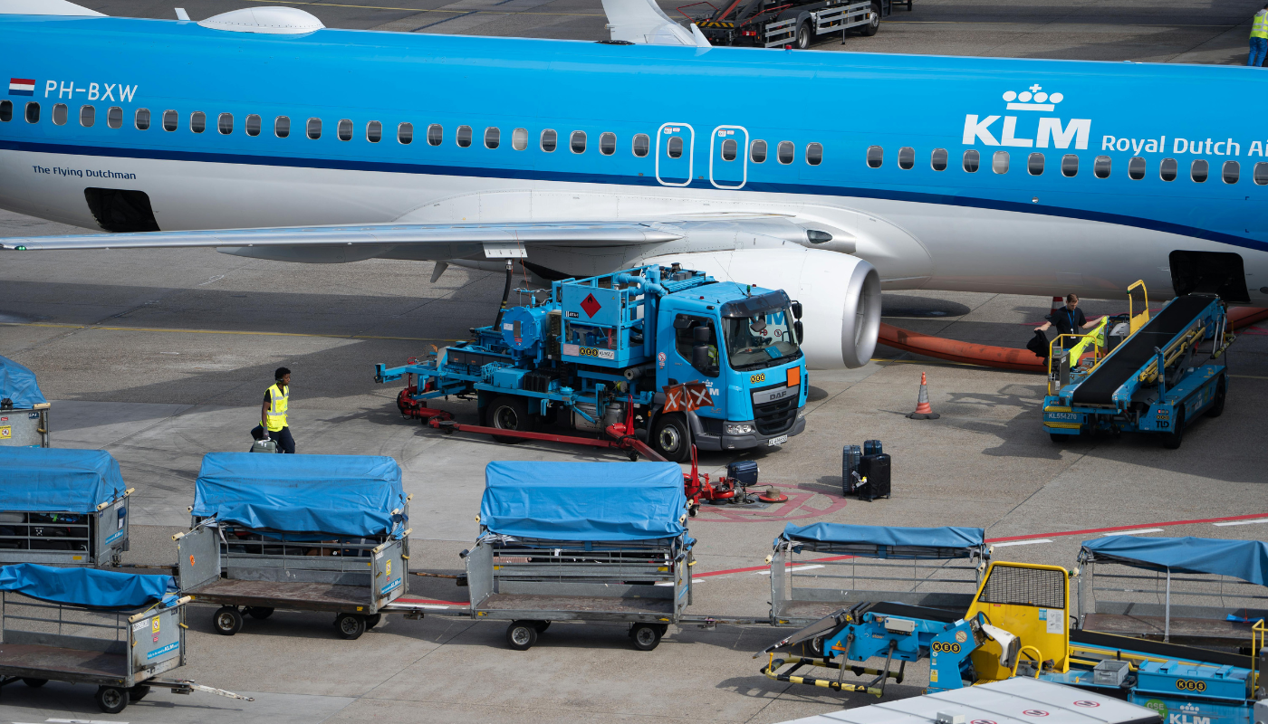 The Hidden Science of Luggage Durability: Zippers, Handles, and Corner Guards