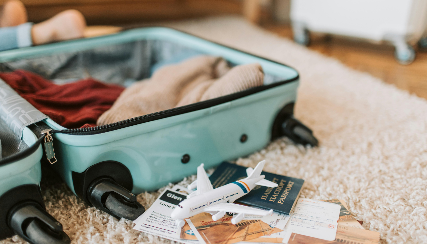 Carry-On vs. Checked Luggage: Pros and Cons