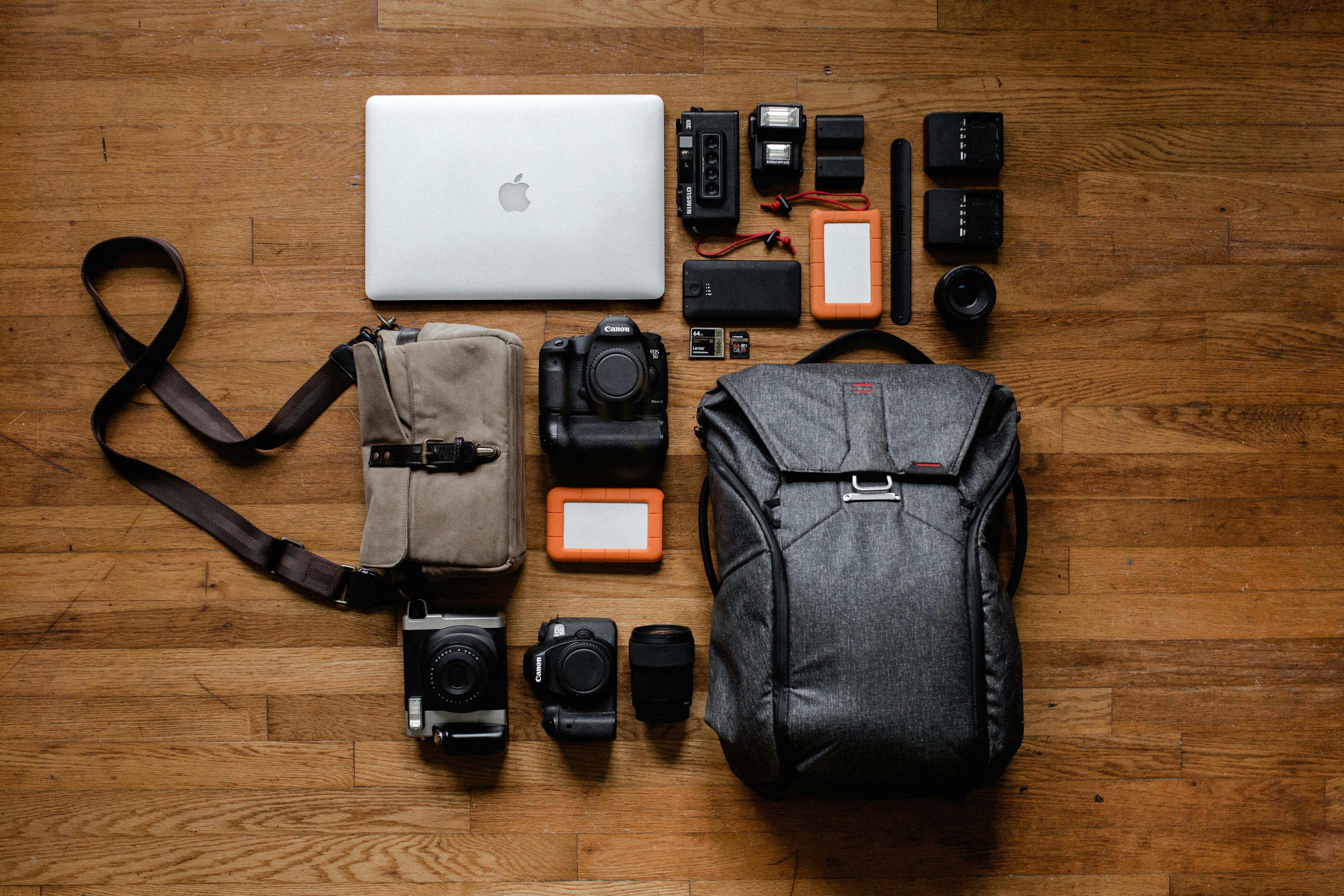 Luggage Trends Influenced by Minimalism and Nomadic Living
