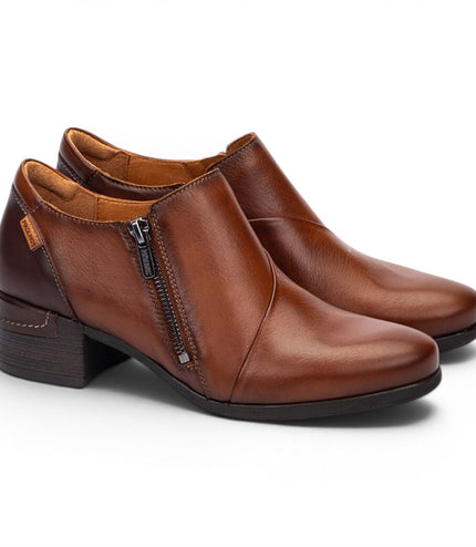 Pikolinos Women's Brown Leather Low Heel Shoes - Malaga