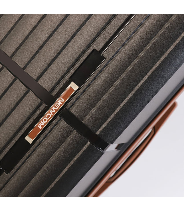 Corowa Cabin Hard Shell Suitcase in Black