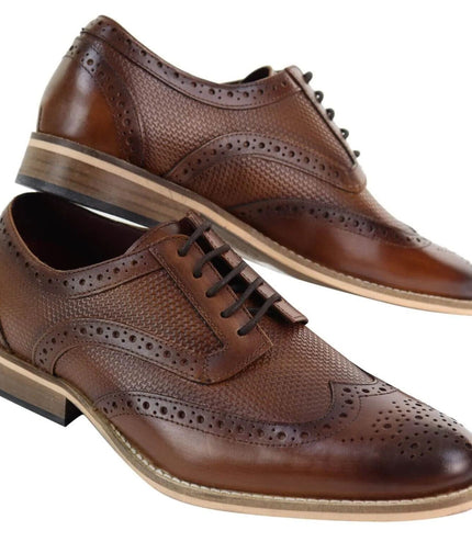 Mens Classic Oxford Brogue Shoes In Patterned Tan Leather