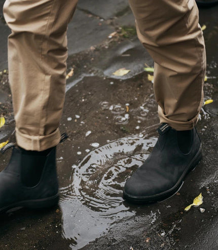 Blundstone #587 Rustic Black Chelsea Boot