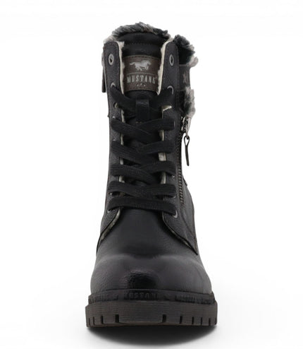 Mustang Women's Black Winter Warm Heeled Lace-Up Boots - M0122001