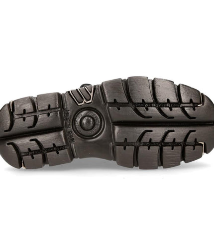 Heavy duty rubber platform sole tread on New Rock 106-S1 boots