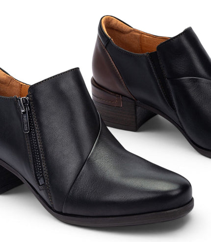 Pikolinos Women's Black Leather Low Heel Shoes - Malaga