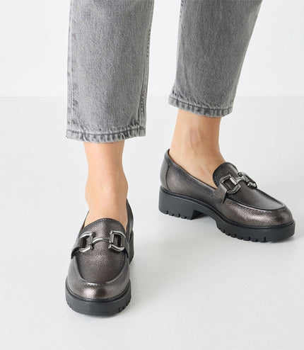 Tamaris Womens Pewter Silver Leather Loafers Slip-On Platform Shoes