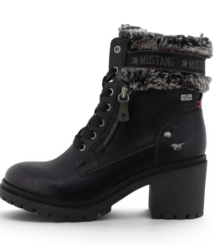Mustang Women's Black Winter Warm Heeled Lace-Up Boots - M0122001