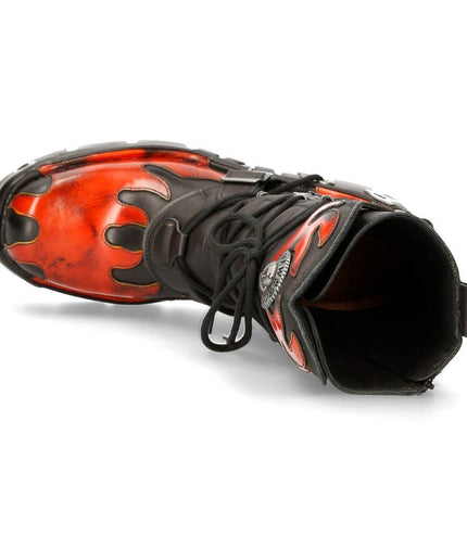 Top down view into the opening and interior lining of New Rock 591-S1 boots