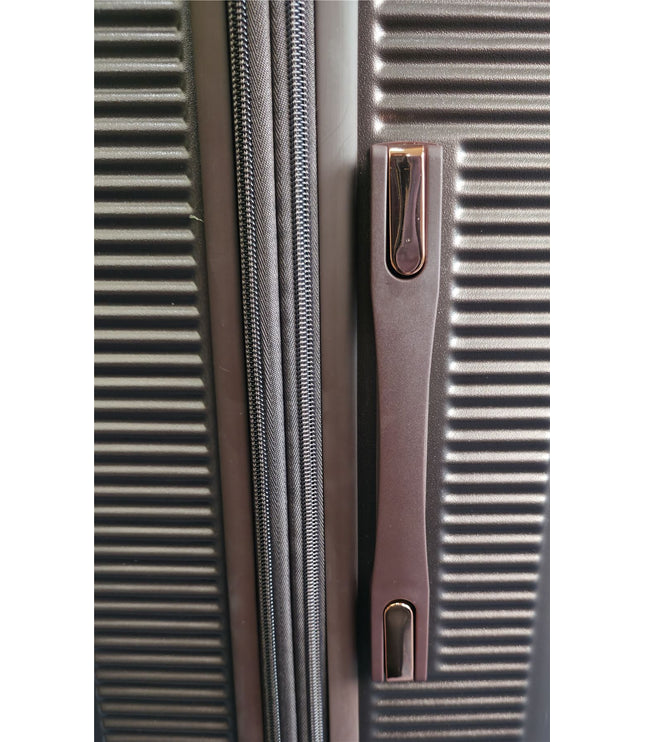 Cowra Large Hard Shell Suitcase in Marron