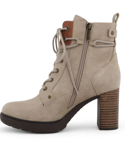 Mustang Women's Off-White High-Heeled Ankle Boots