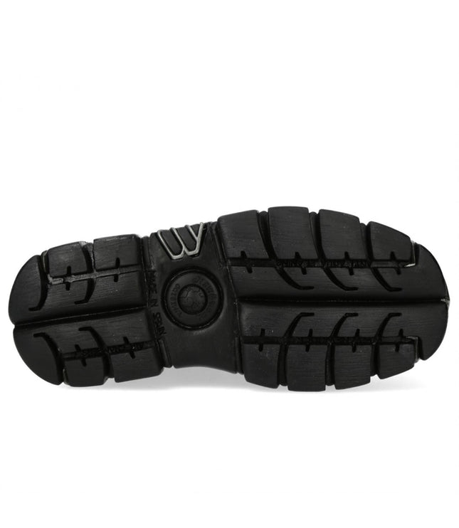 Heavy duty PU-Ultra lugged platform sole tread pattern on New Rock M-106N-C86 boots