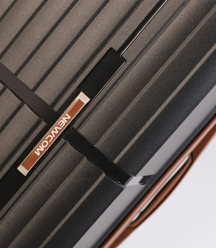 Corowa Medium Hard Shell Suitcase in Black